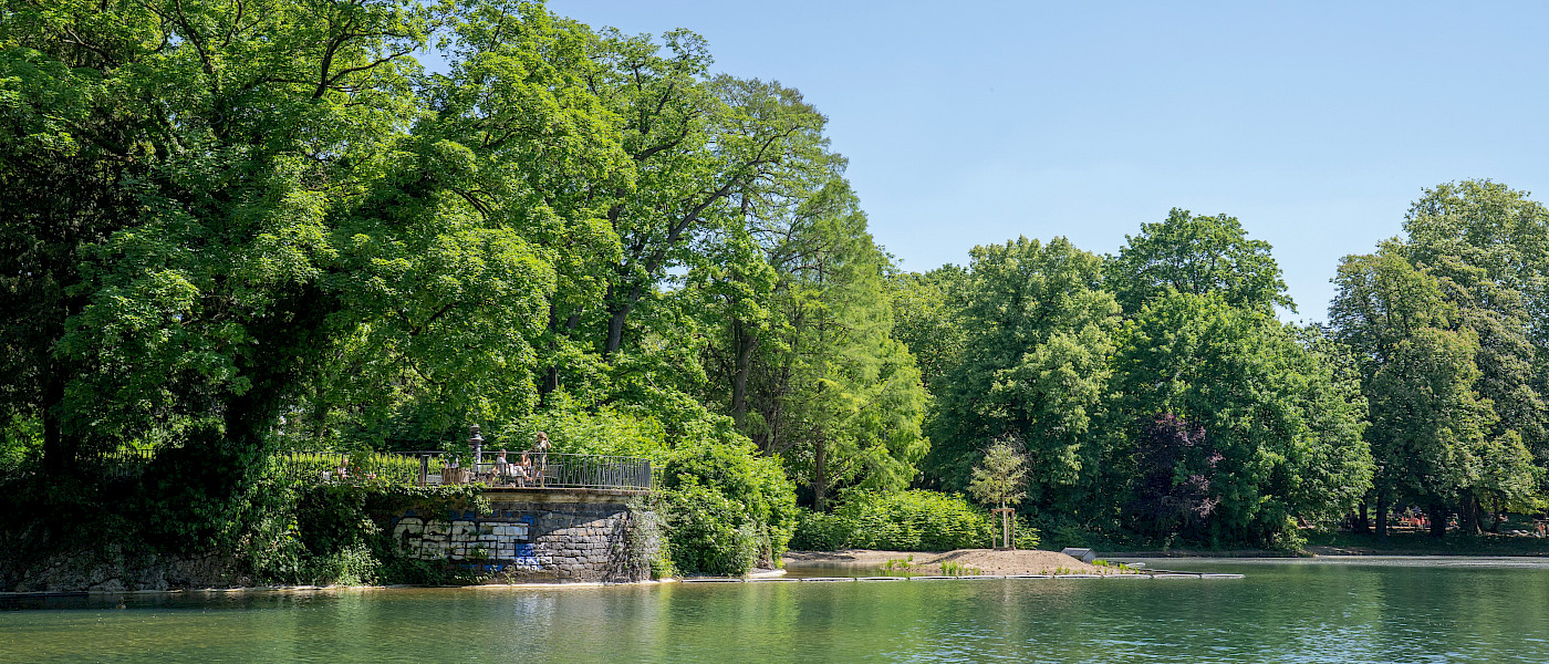 Aussichtsplattform am Volksgartenweiher